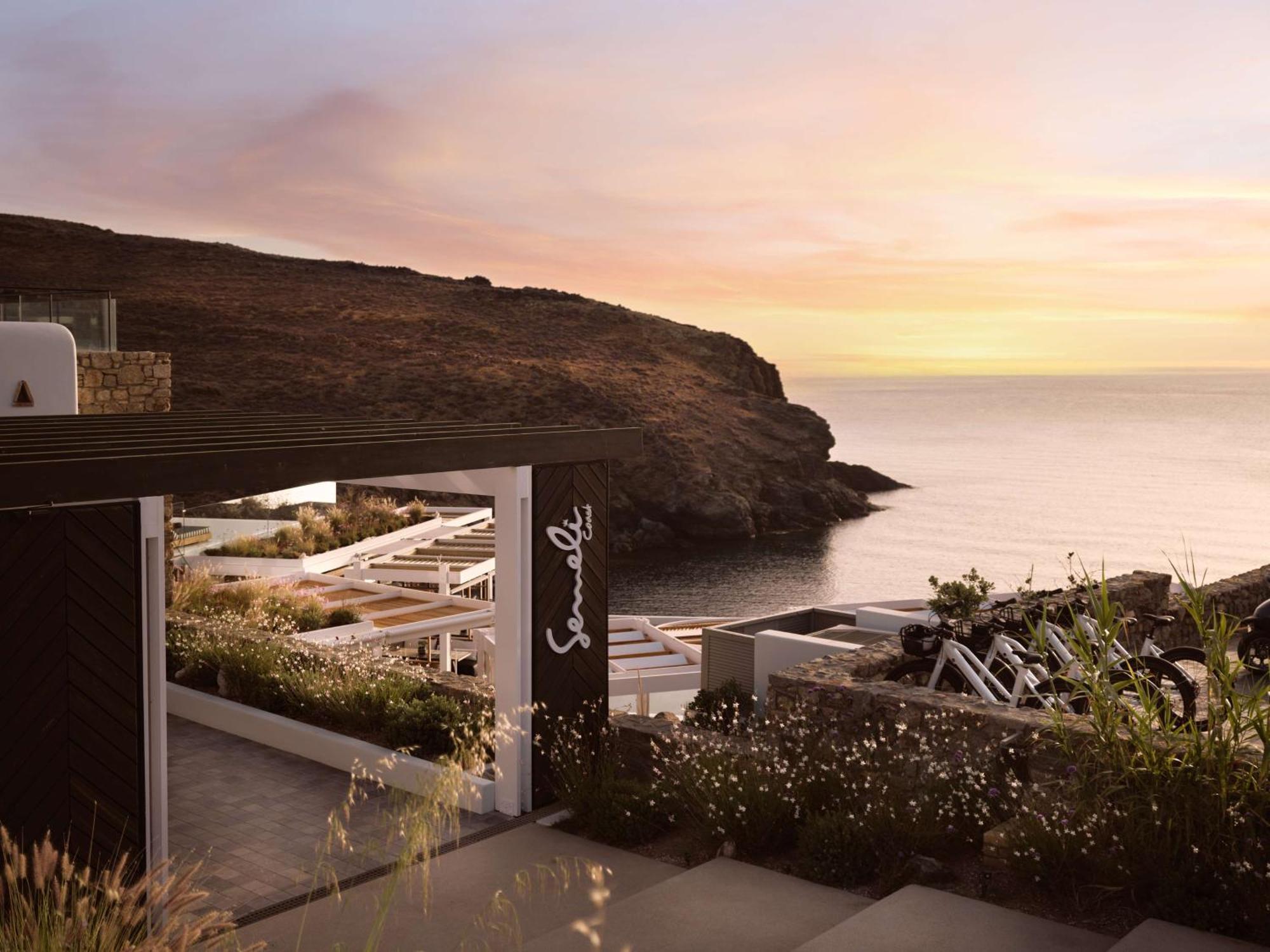 Semeli Coast Mykonos Curio Collection By Hilton 호텔 Merchia Beach 외부 사진